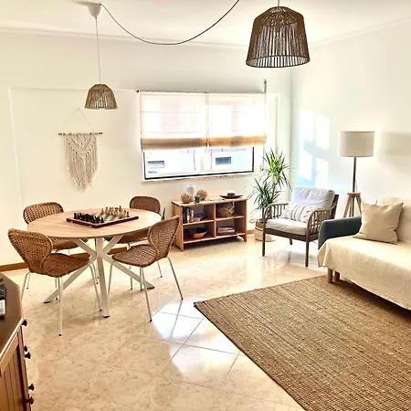 Апартаменты Miguel Surf House Кошта-да-Капарика
