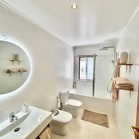 Miguel Surf House 코스타 다 카파리카