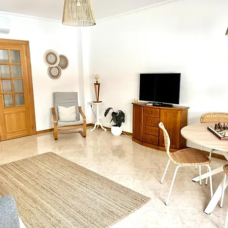 Miguel Surf House * Кошта-да-Капарика