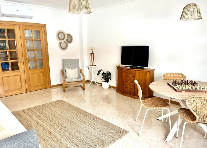 Miguel Surf House * Costa da Caparica