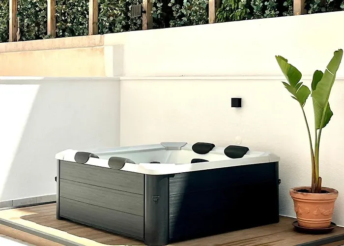 Miguel Surf House Costa da Caparica